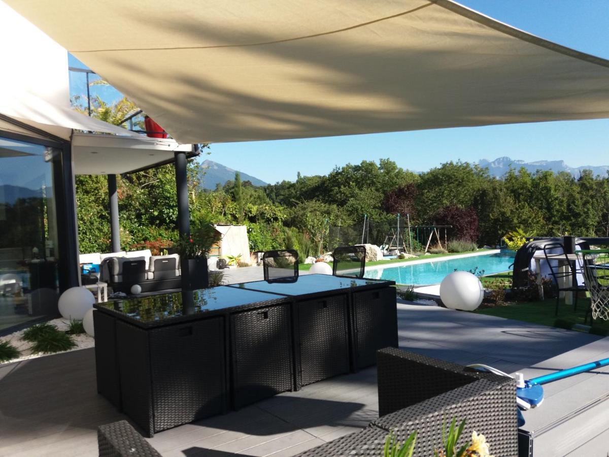 Chambres, Cuisine, Piscine, Spa, Billards, Airhockey, Nature Fillinges ภายนอก รูปภาพ